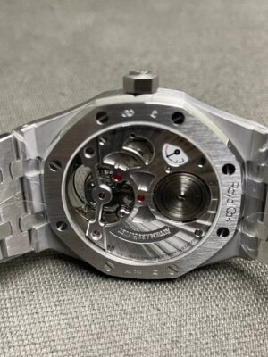 imgi_30_AP-Black-Tourbillon-caseback