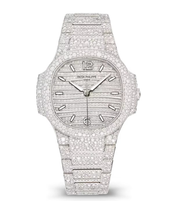 Patek Philippe Nautilus Haute Joaillerie White gold and Paved with diamonds dial White gold patented fold-over clasp bracelet Ref. 7118/1450G-001